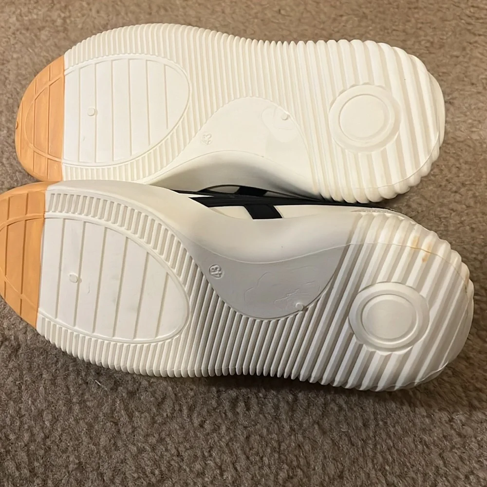 N/A nwot aoior